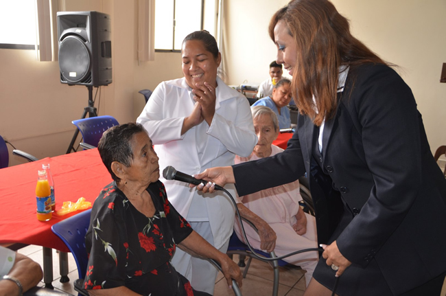 Inocar organizó jornada recreativa para adultos mayores de Villa Hogar Esperanza Inocar organizó jornada recreativa para adultos mayores de Villa Hogar Esperanza