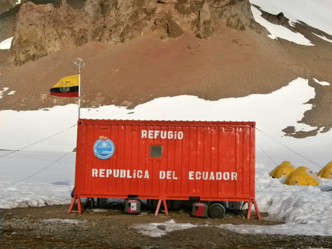 Funcionarios del Instituto Oceanográfico de la Armada participan en la XIX Expedición Ecuatoriana a la Antártida Funcionarios del Instituto Oceanográfico de la Armada participan en la XIX Expedición Ecuatoriana a la Antártida