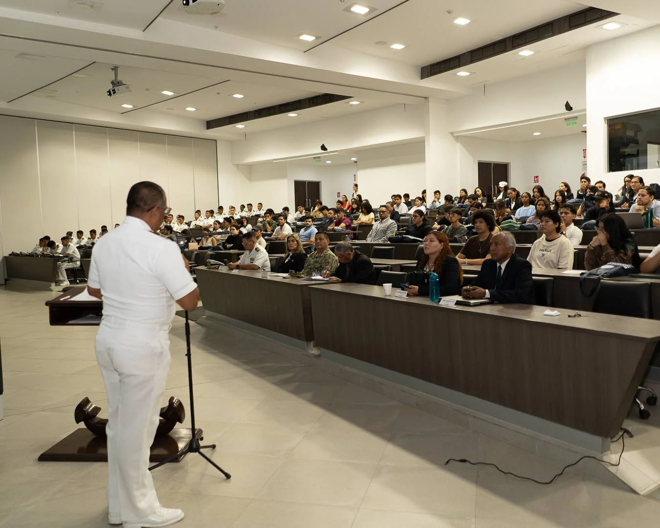 Inocar impulsa el conocimiento marítimo con el evento “Ecuador país marítimo” Inocar impulsa el conocimiento marítimo con el evento “Ecuador país marítimo”